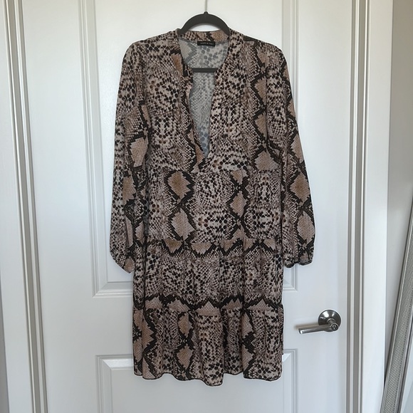 Boohoo Snake Print Smocked V Neck Dress Women’s US 14 - Picture 2 of 6